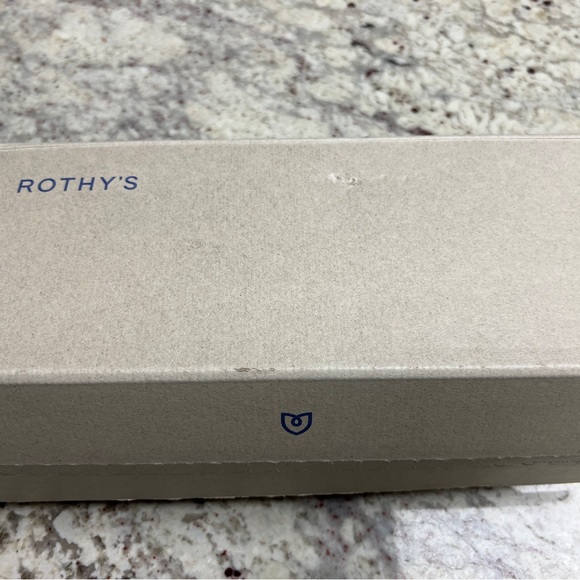 Rothys! Point II
Size 7
Brand New; Never worn
Colors: Navy Blue - Picture 3 of 6
